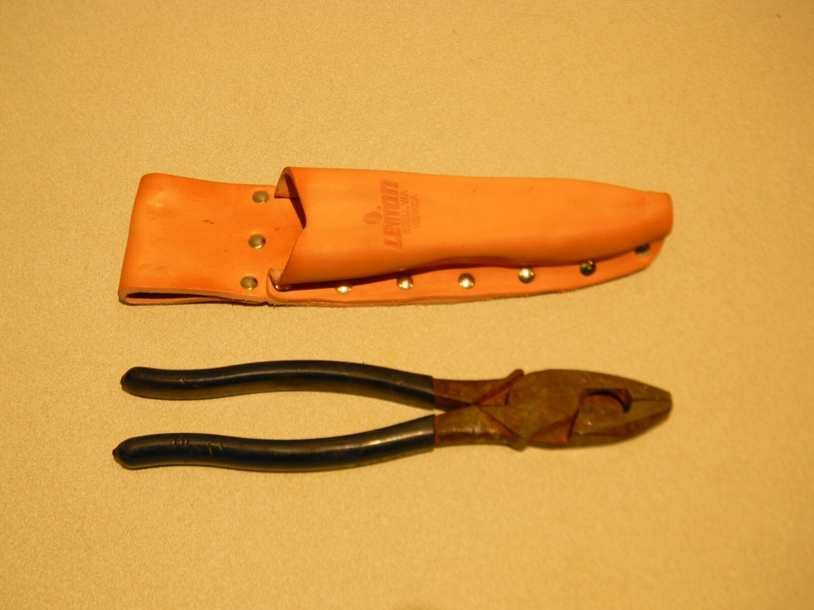 Leviton Top Grain Leather Nines Pliers Tool Holder Holster 7″ Pouch Made in USA