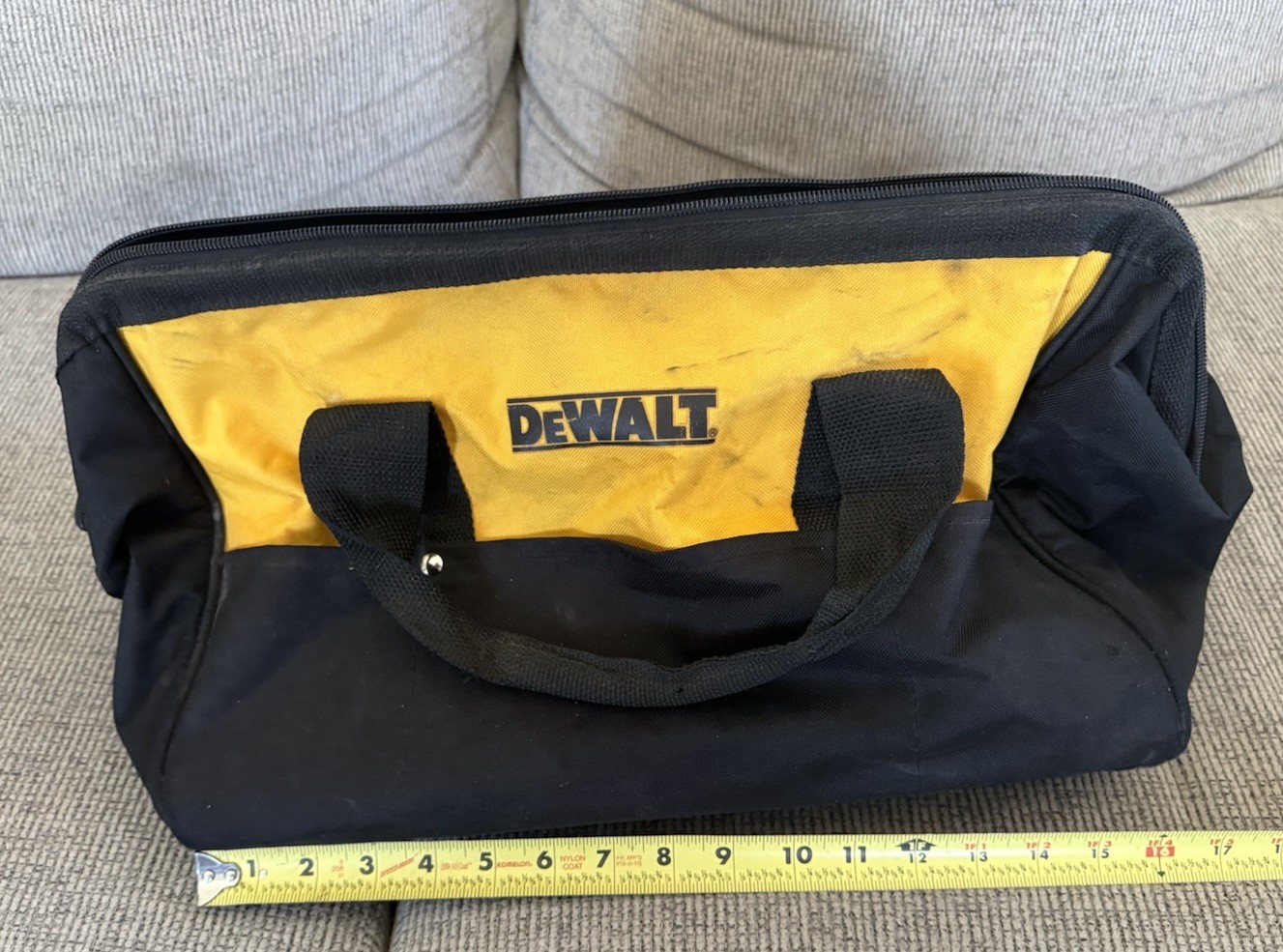 New Dewalt DCK019 Tool Bag Heavy Duty Ballistic Nylon 19” x 12″ x11″ w 6 pockets