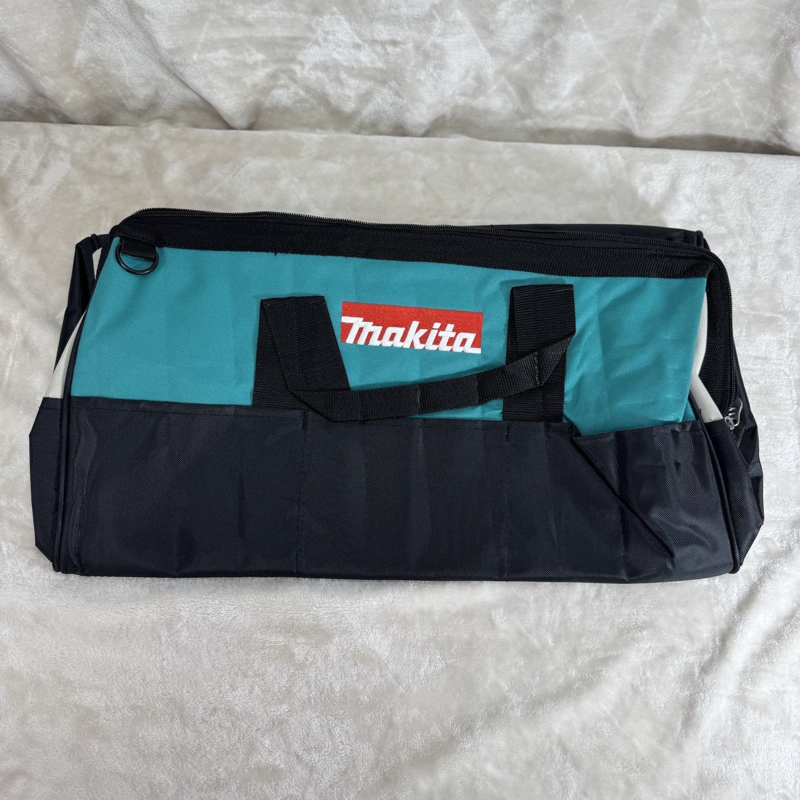 MAKITA 831271-6 21″ X 12″ CONTRACTOR TOOL BAG – BLUE/LIGHT GRAY/BLACK