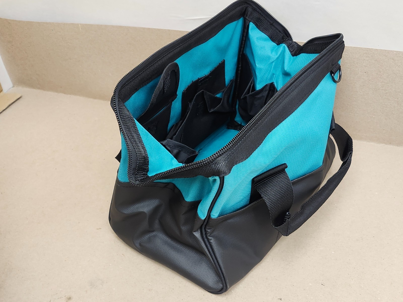 Makita 831253-8 Tool Bag, 14″X11»X9»