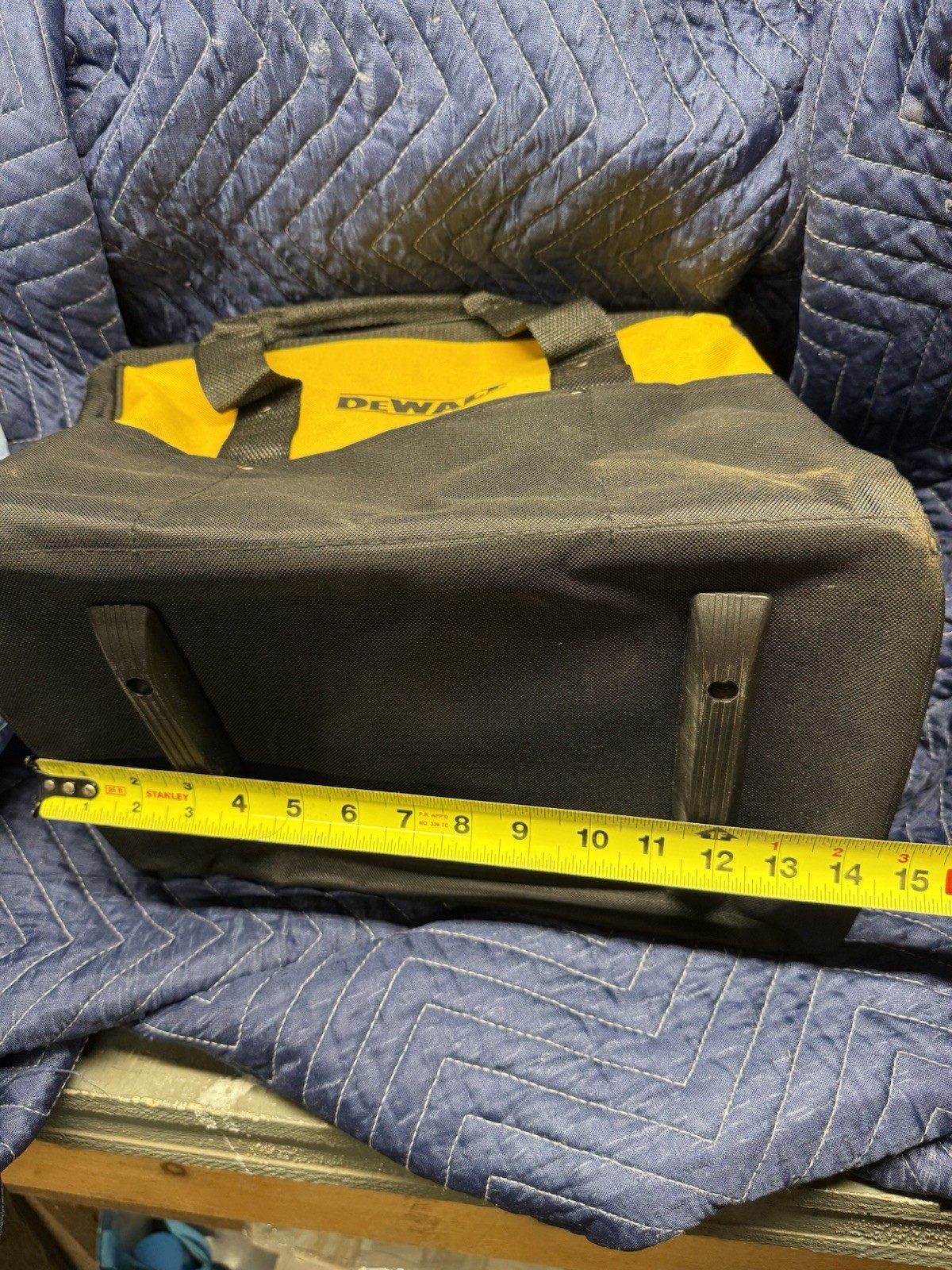 14in DEWALT Yellow and Black Nylon Tool Bag with Handle and Full Zip