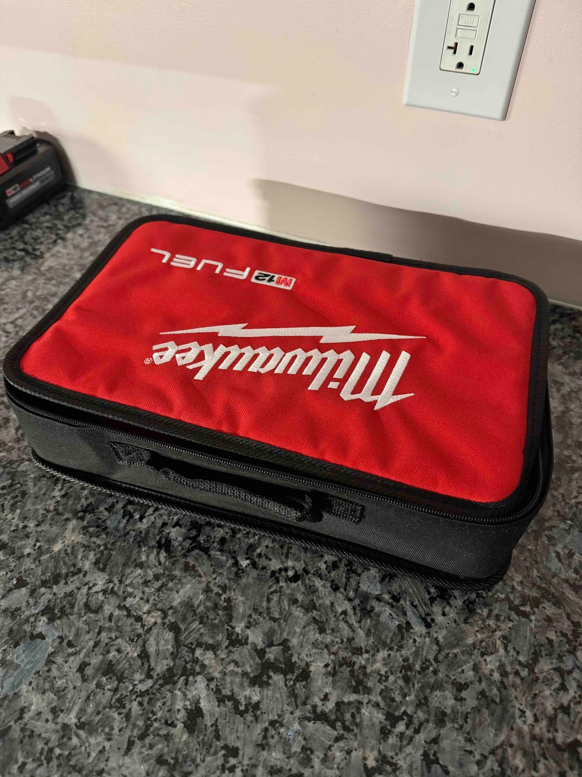 Milwaukee *NEW* M12 FUEL 13×8.5×3 Contractor Tool Bag + FREE M12 Charger
