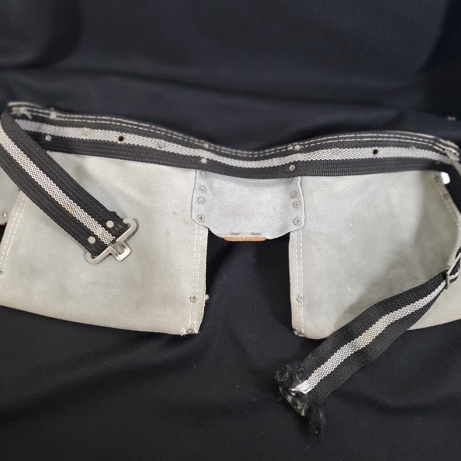 Rooster Leather Carpenter Tool Pouch Belt R-499-2 Utility – Missing Buckle