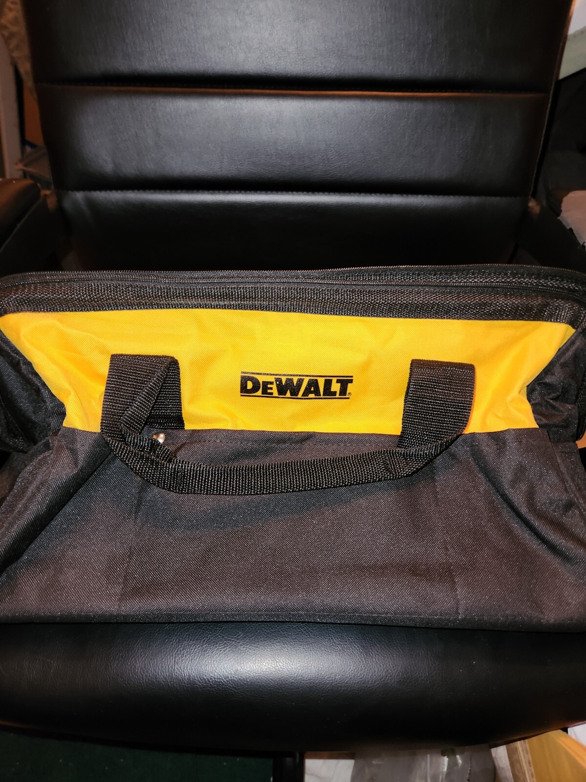 DEWALT 624807-01 Tool Bag Heavy Duty Ballistic Nylon 19” x 12″ x 11″ 10 pockets