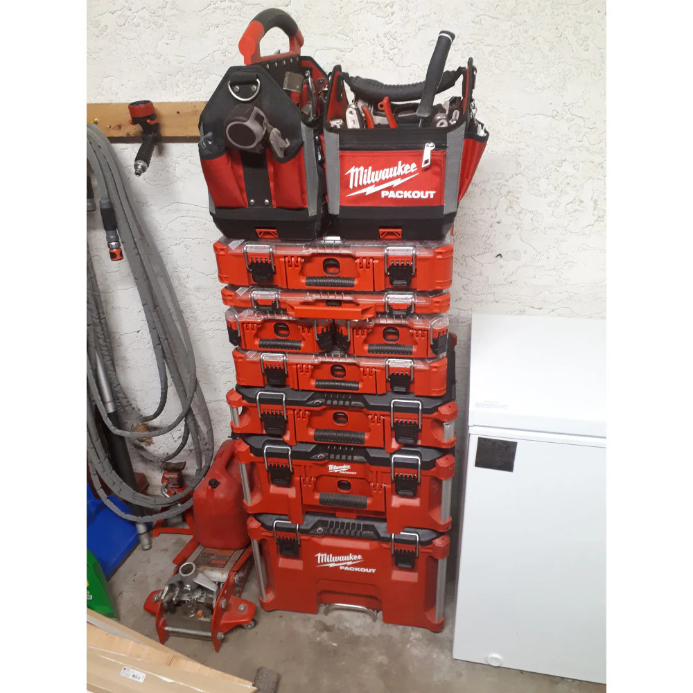 Milwaukee 48-22-8315 15-Inch 31-Pocket Ballistic Material Packout Tote
