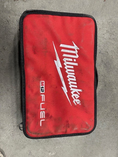 Milwaukee Fuel 13 inch M12 Contractor Tool Bag – Red (M12)