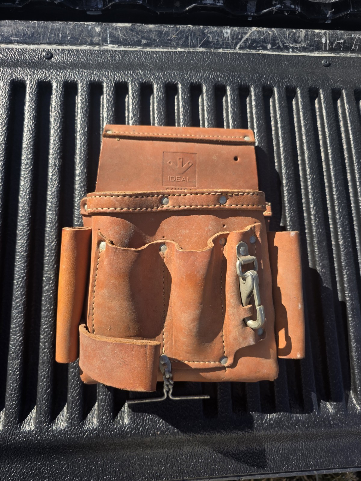 Vintage Ideal Leather Tool Belt Bag Pouch CADDY Carpenter Electrician 35-310