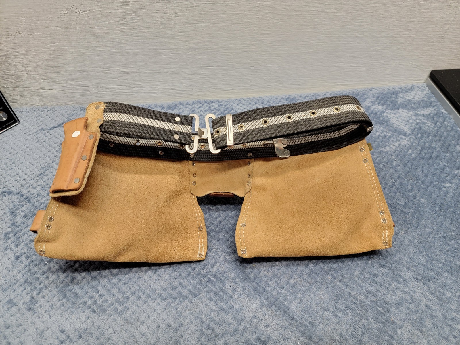 Vintage American Work Products LS-490 Leather Carpenter Tool Belt Pouch Tan