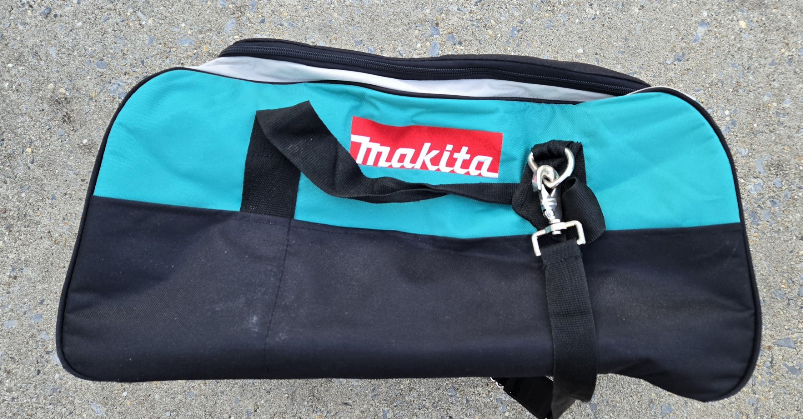 Makita Large Contractor Tool Bag 22″x 12”x 12”