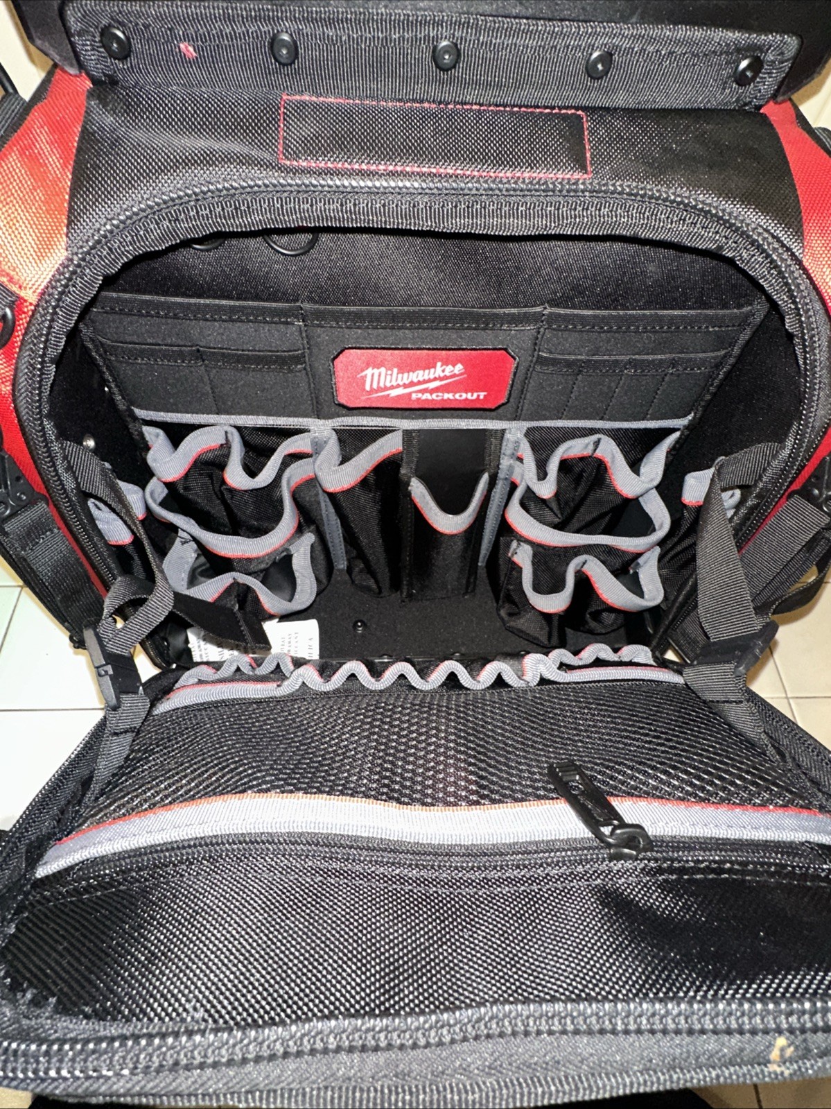NEW Milwaukee Packout 15″ Tear-Resistant Durable Structured Tool Bag, 48-22-8316