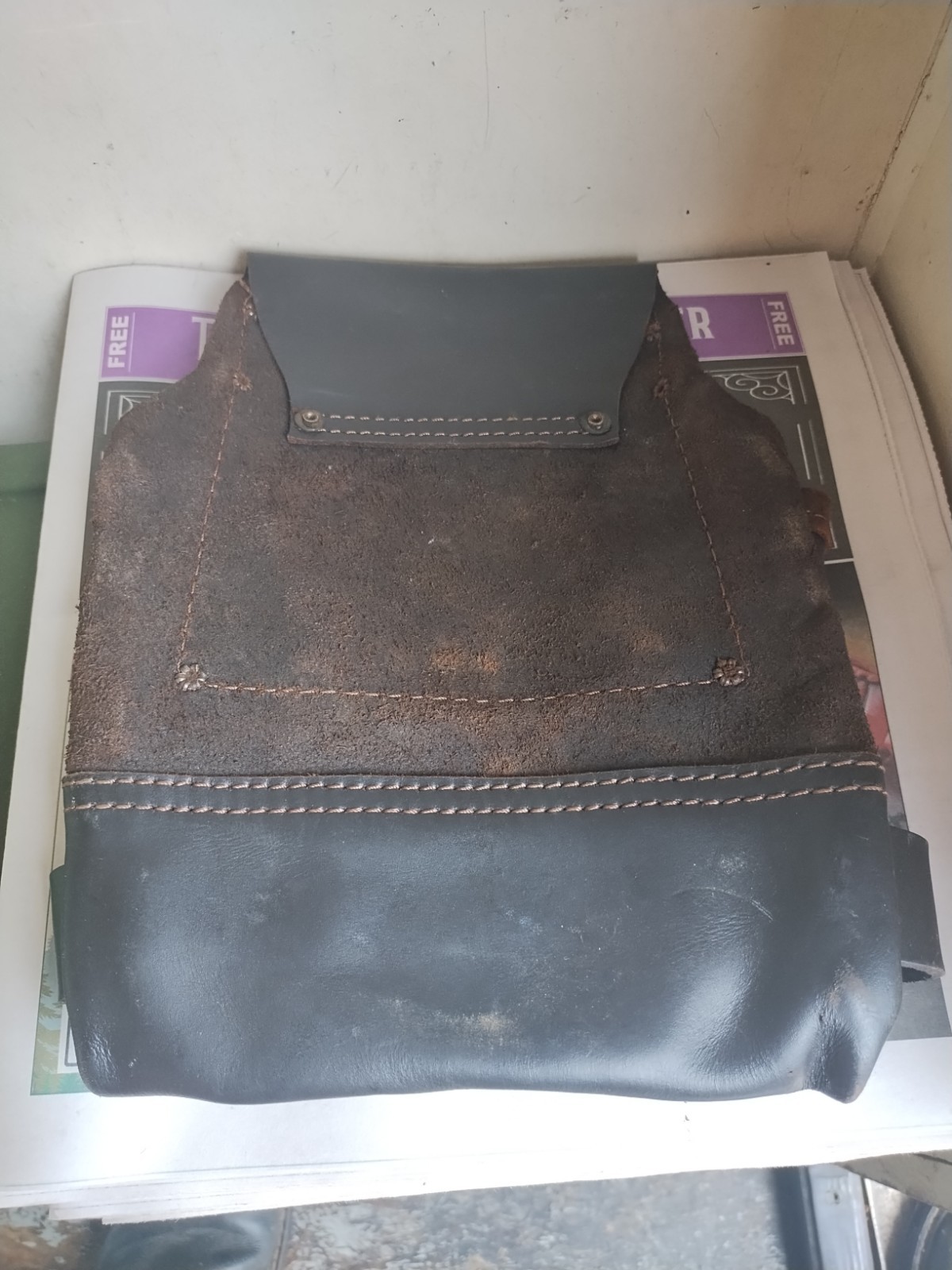 Voyager Oil Tanned Leather Tool Pouch 47635 Brown Rivet Reinforced Pockets