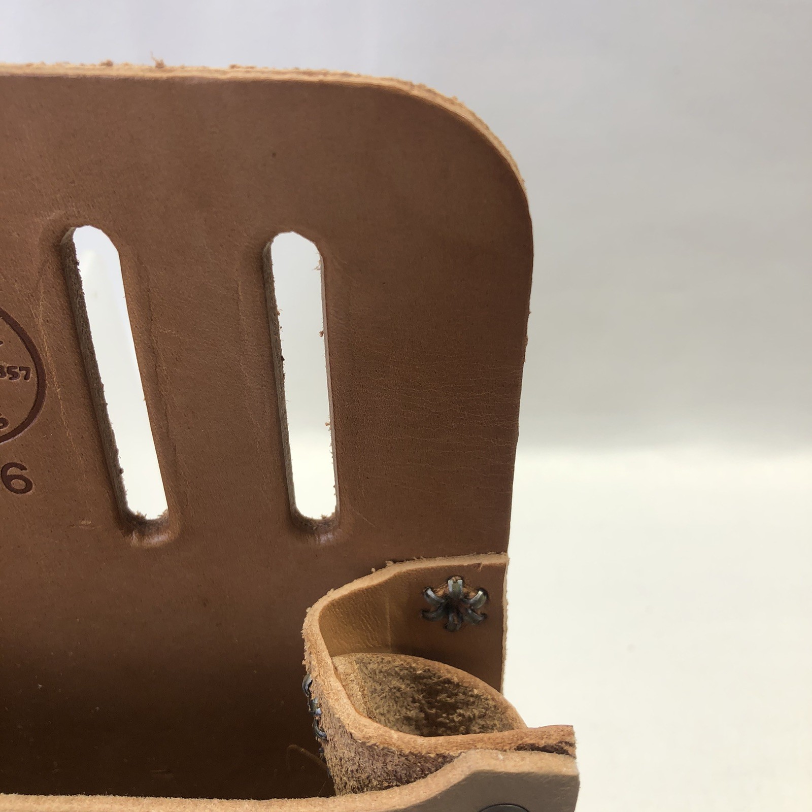 Klein Tools 5126 5 Pocket Durable Tradesman Tan Leather Tool Pouch with Clip USA