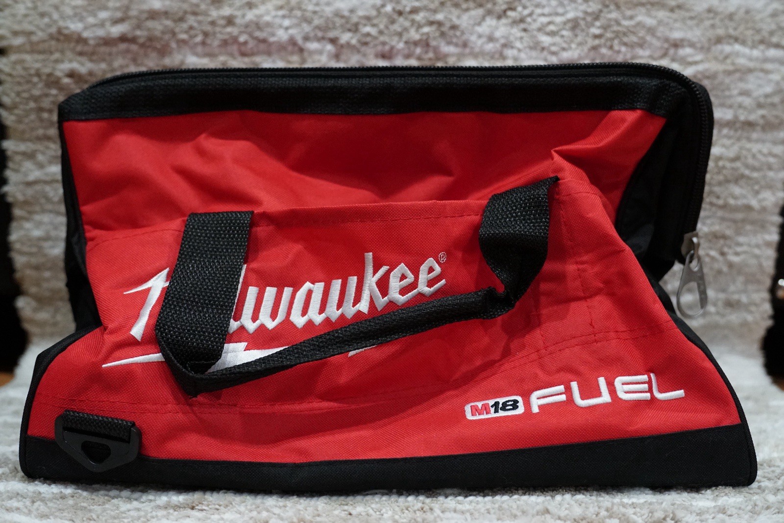 Genuine Milwaukee FUEL M18 16” Heavy Duty Contractors Tool Bag 16” x 10” x 10”
