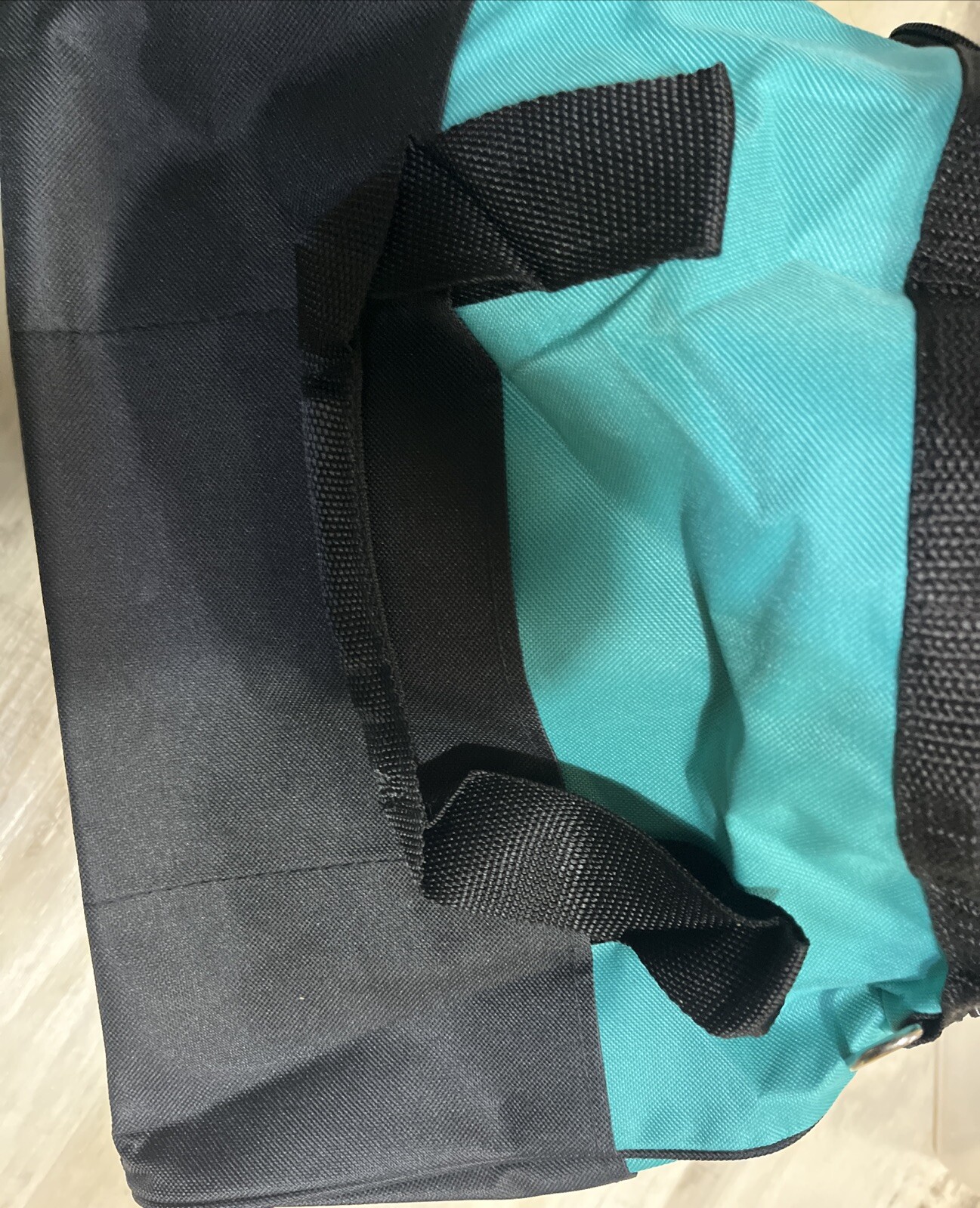 Makita Contractors Tool Bag 14”x8.5” x 11” W/ 8 Outside Pockets & Shoulder Strap