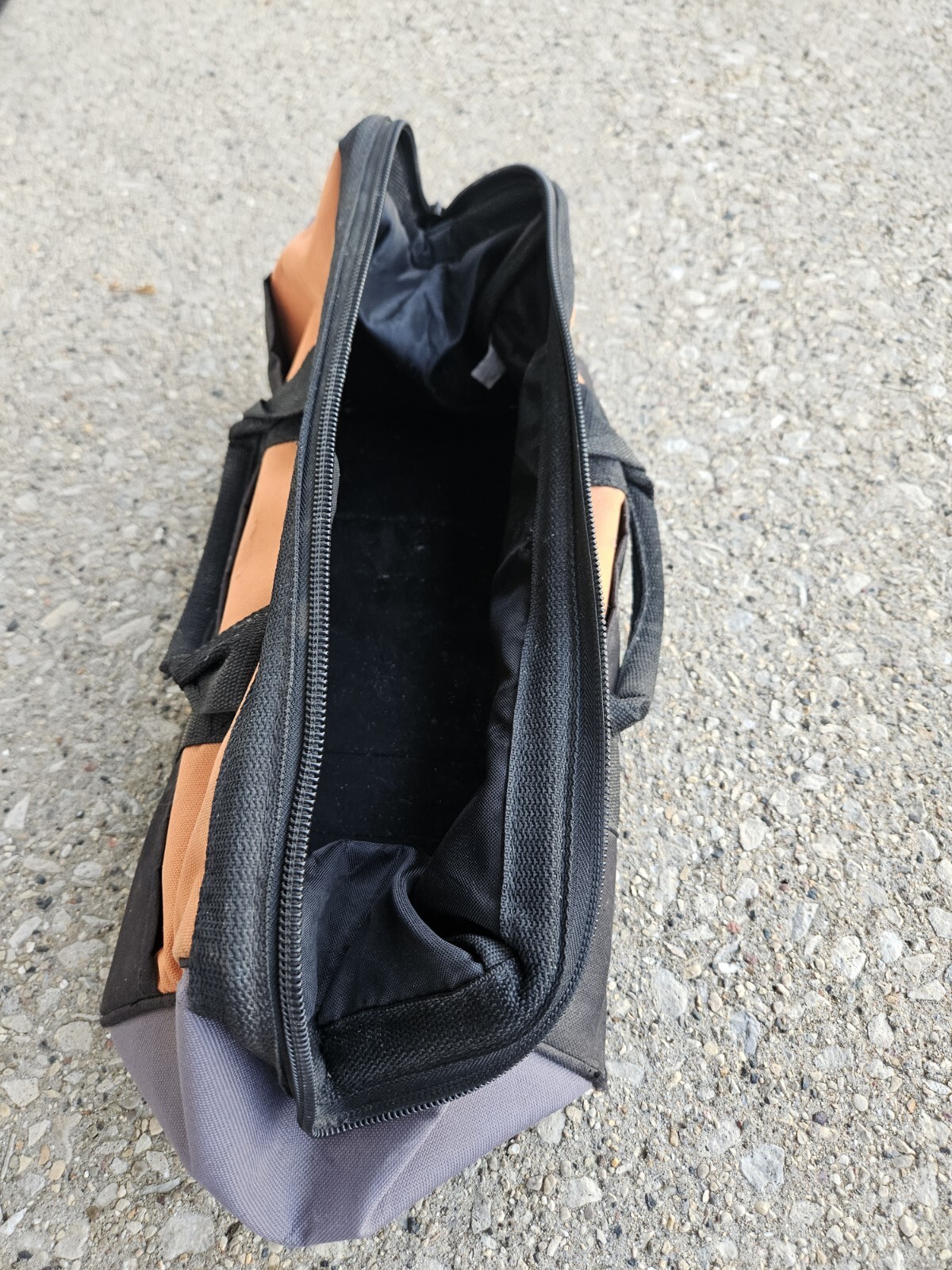 Ridgid Zippered Tool Bag 16x10x8 Side Pockets Canvas Double Handles Used