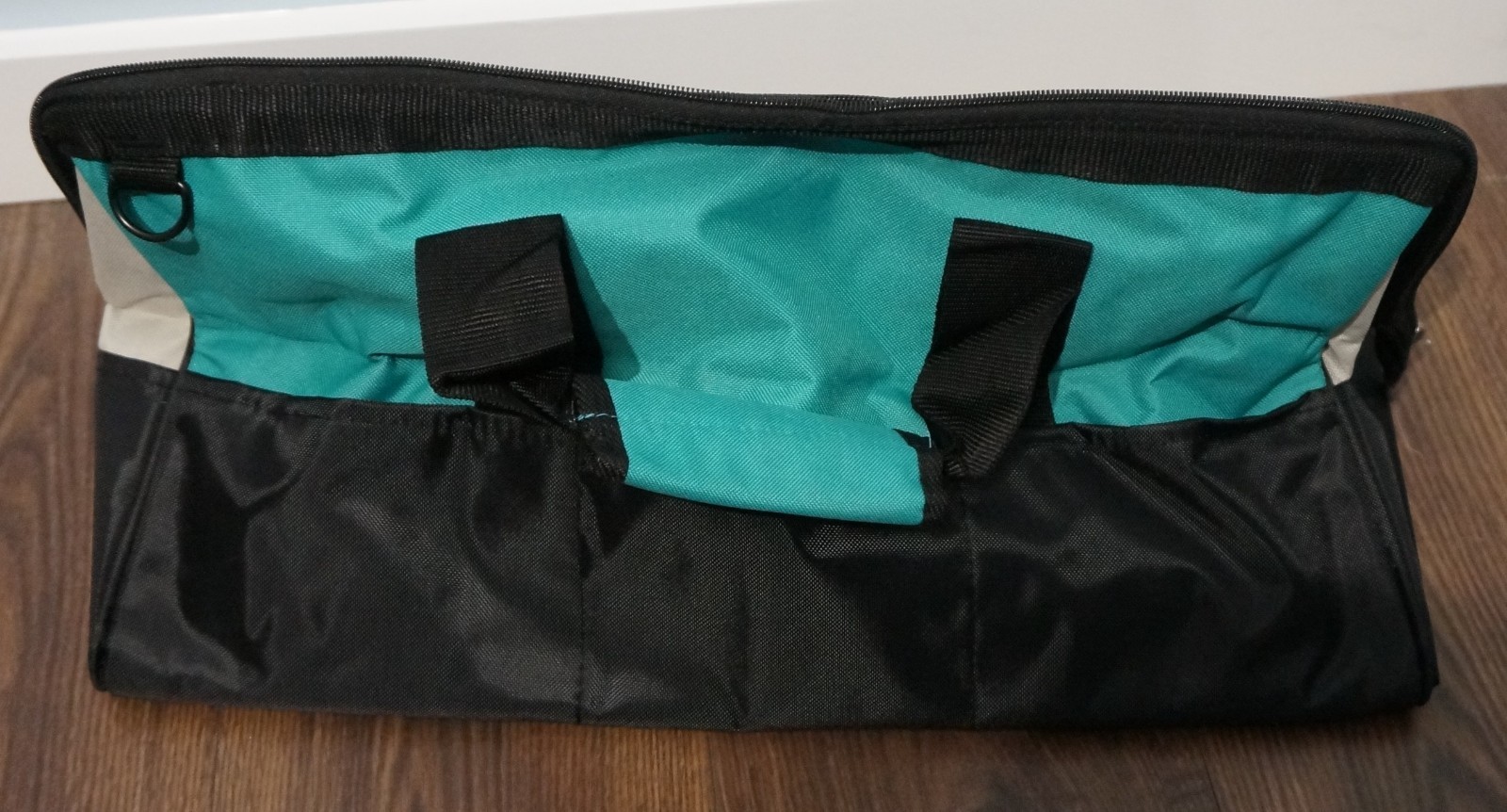 New! Large Makita Premium Contractor Tool Bag (21″ x 12″) [Model: 831271-6]