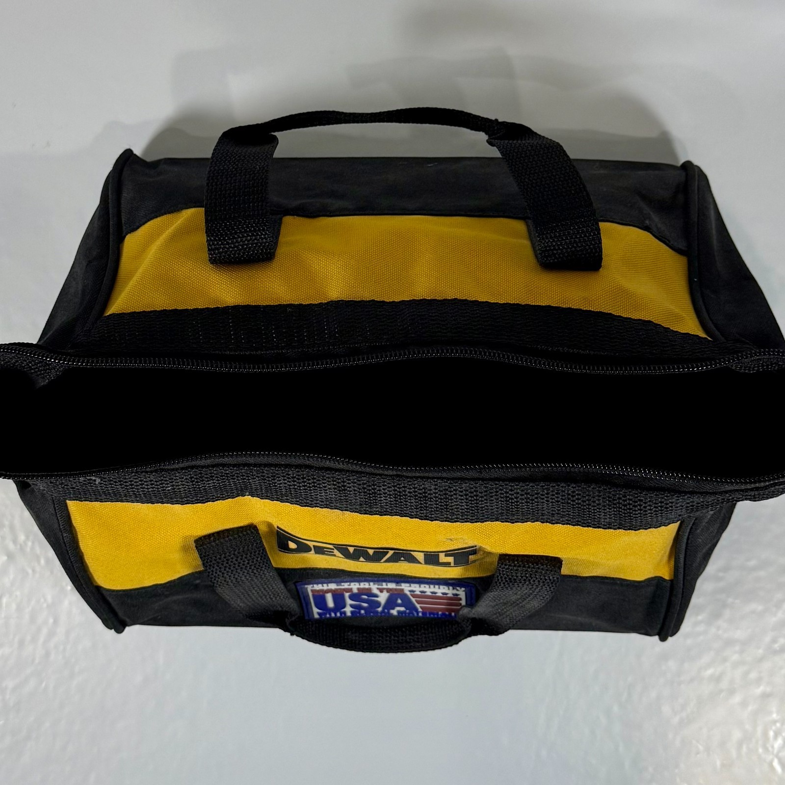 DEWALT Heavy Duty Nylon Small Tool Bag Tote – 11″ x 9″ x 7″ – Pre‑Owned, Good