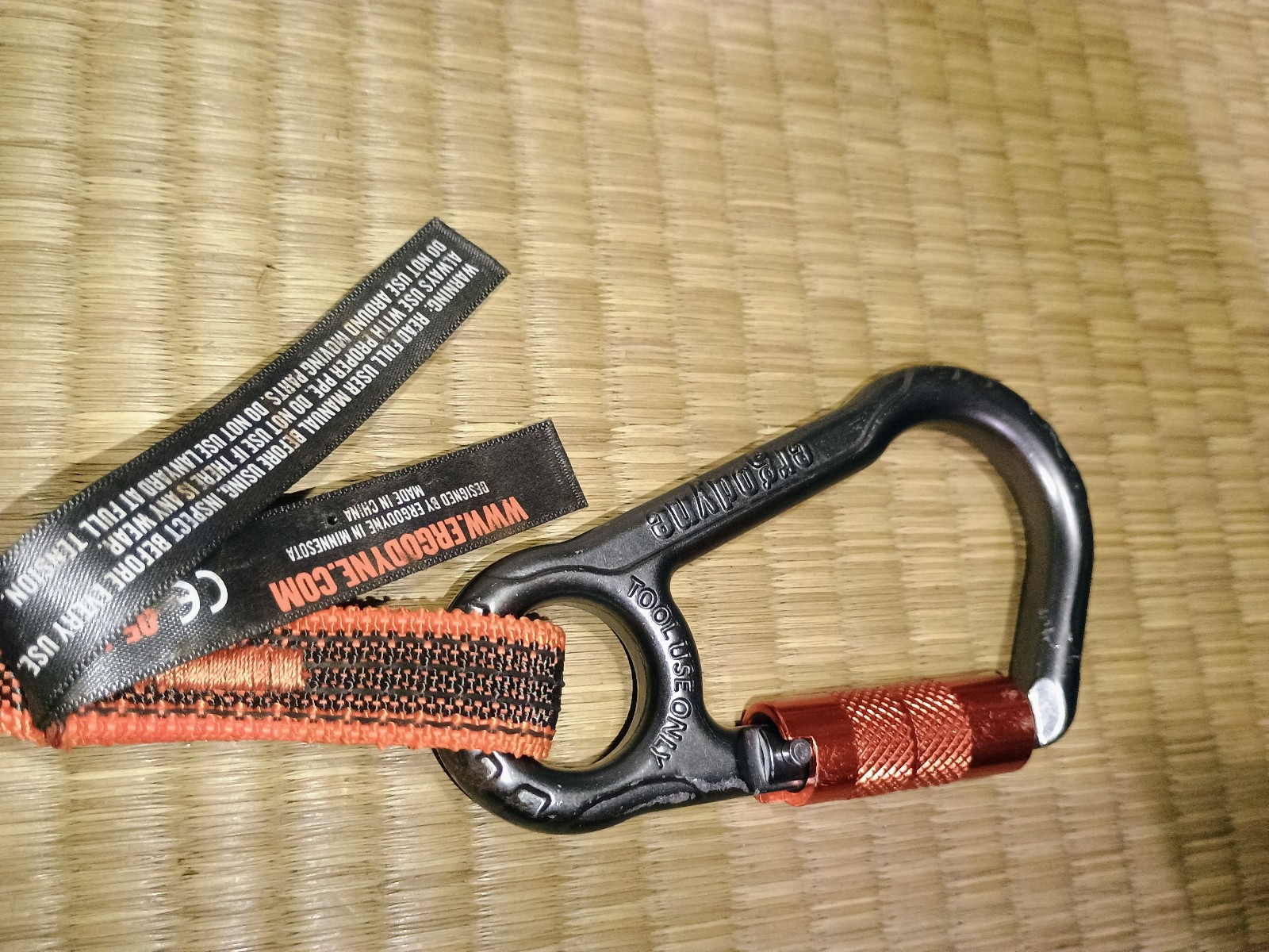 Ergodyne Squids 3110FX 10Lbs Standard 2 Carabiner Tool Lanyard, ~30 inches long