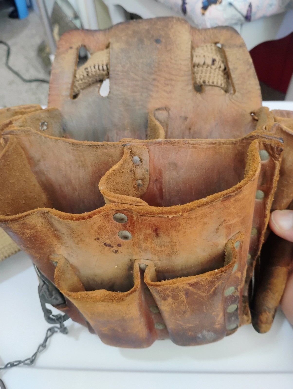 velcro 8-POCKET TAN LEATHER TOOL POUCH USA used with wear stamped VELCRO