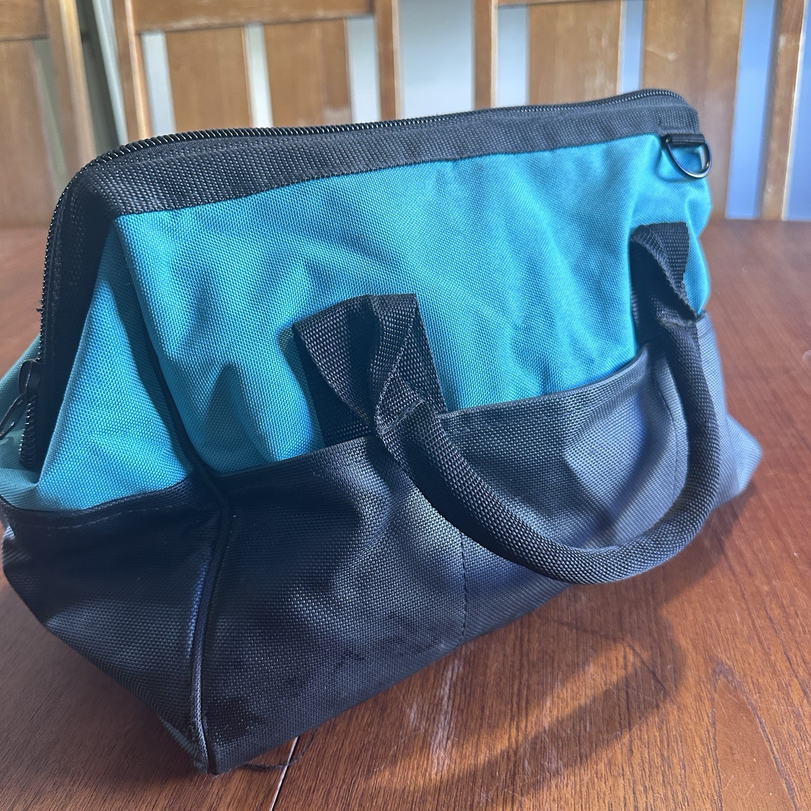 Makita Heavy Duty Contractor Tool Bag w/Inside Pockets No Shoulder Strap EUC