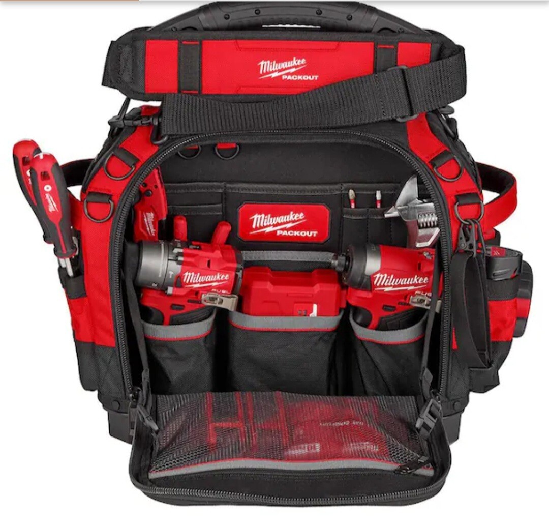 Milwaukee 48-22-8316 PACKOUT 15″ Structured Tool Bag. New With Tags
