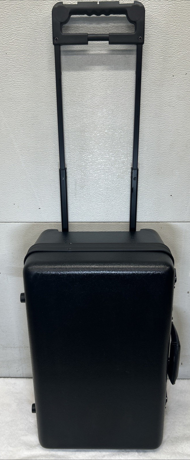 Heavy Duty Chicago Case Company Black Travel Case On Wheels-Excellent