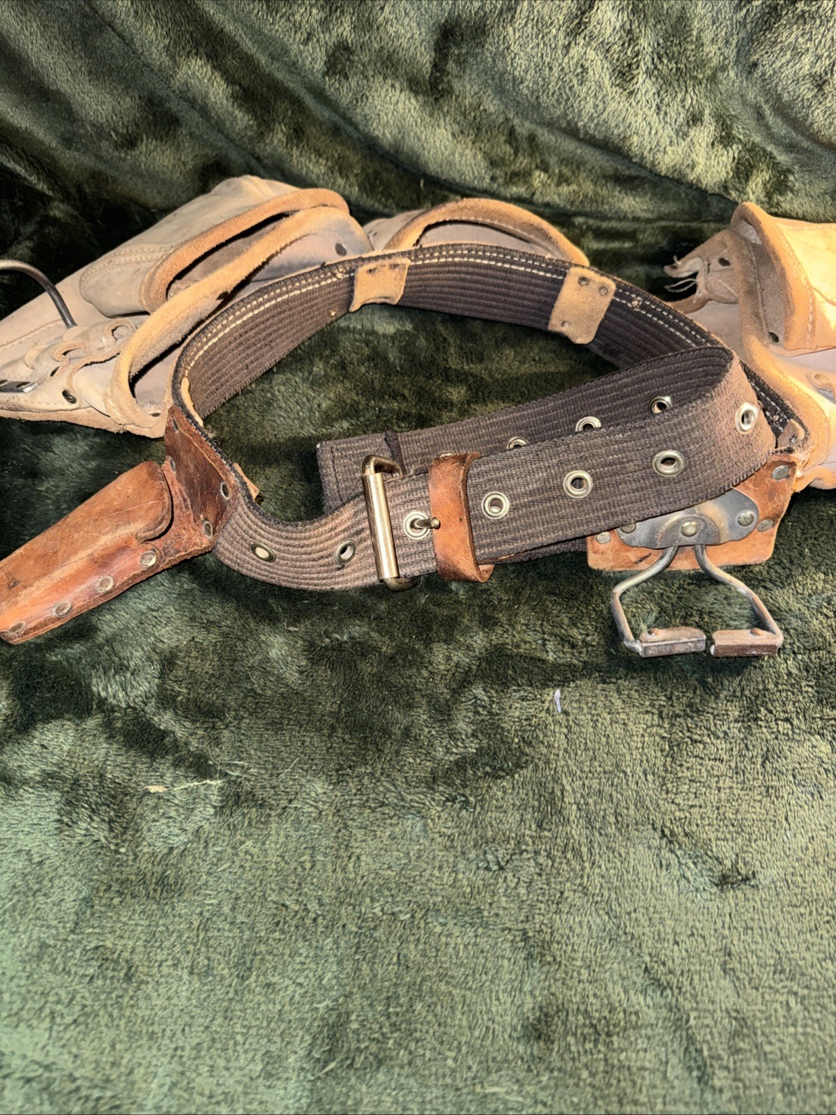 CLC Leather Tool Belt Custom Leather Craft No 175274 Adjustable Belt Buckle