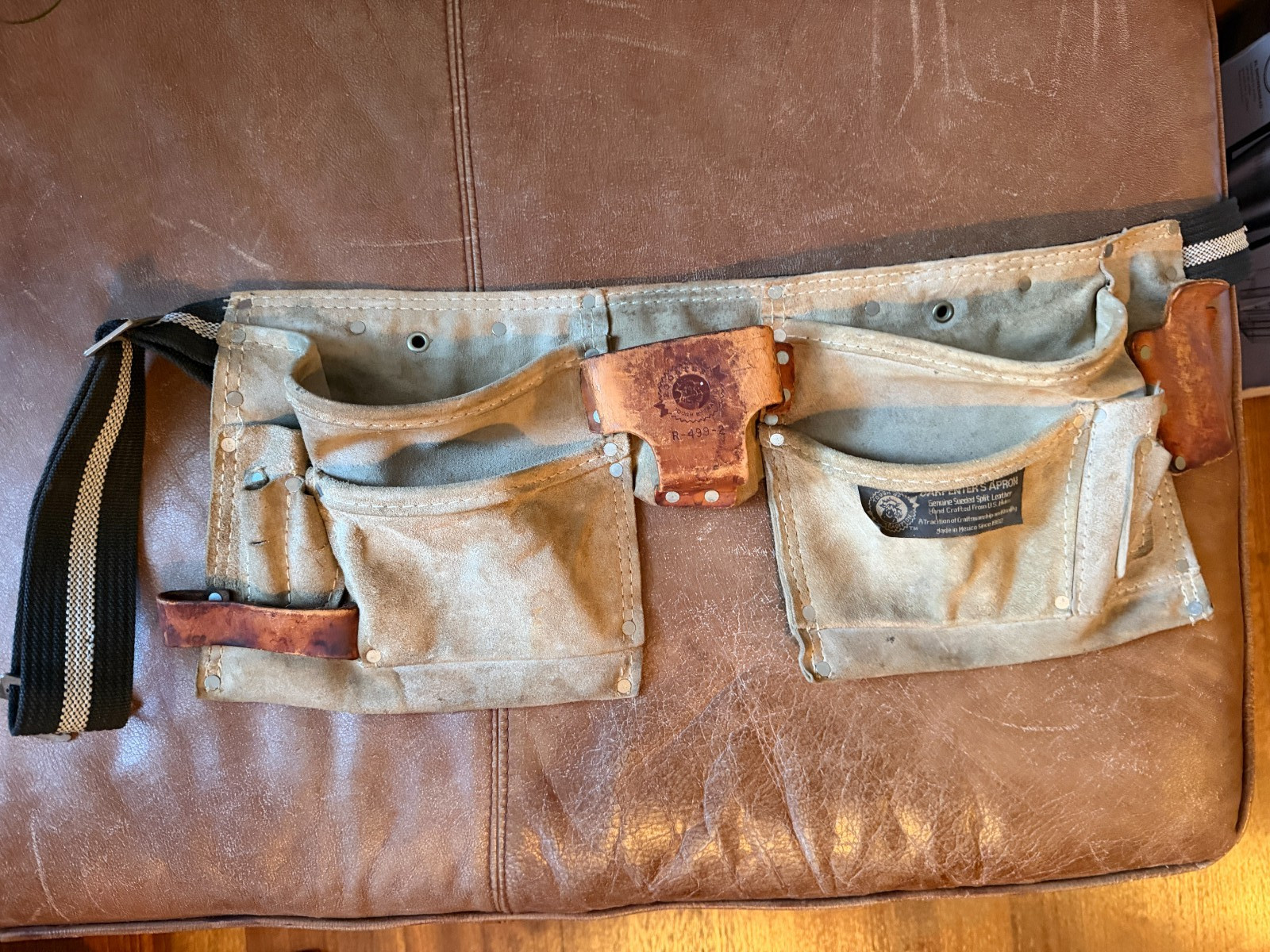 Rooster Products Suede Leather Carpenter Pro Tool Pouch Belt R-499-2 Hammer Nail