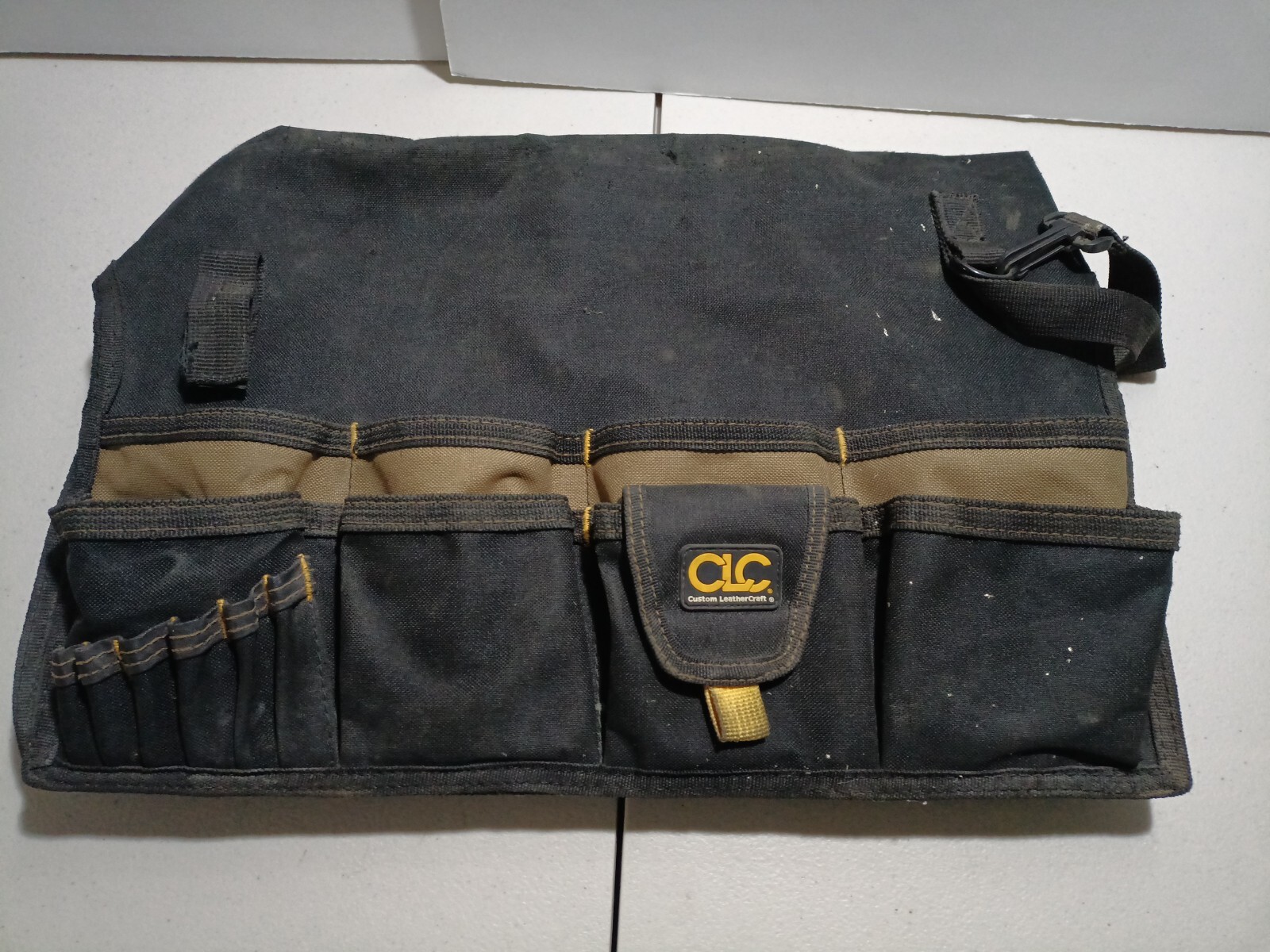 Polyester Bucket Organizer 48 pocket Black/Tan