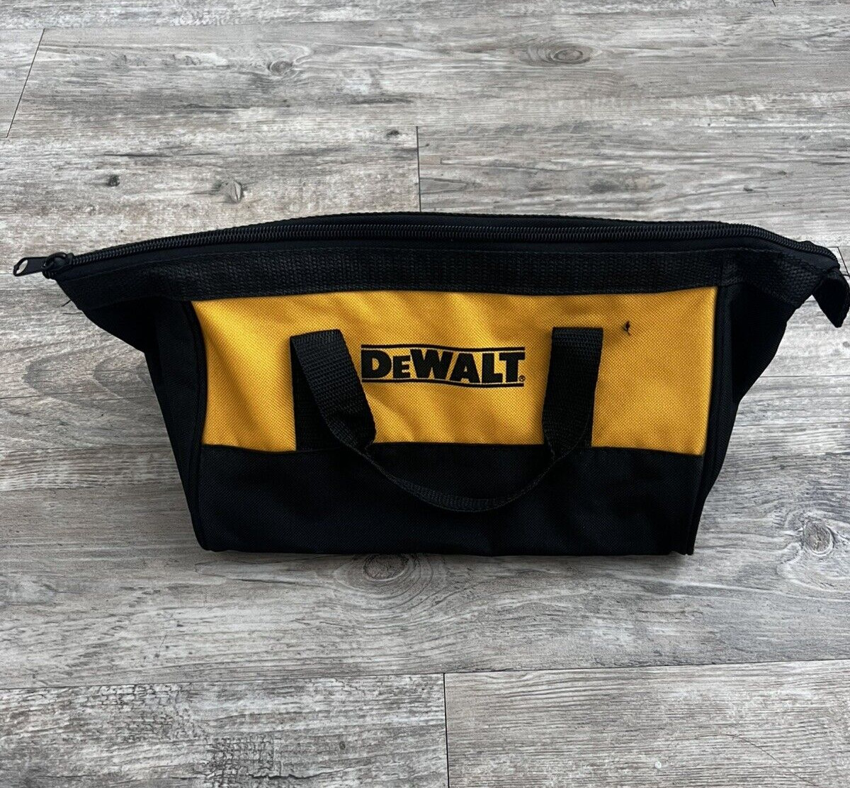 Dewalt Tool Bag 11 x8.5 Dewalt N294699