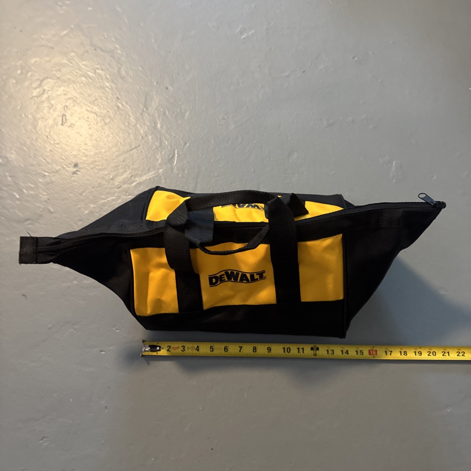 New Dewalt Heavy Duty Ballistic Nylon 13″ Tool Bag ( 1 ). (13” x 10” x 10”)