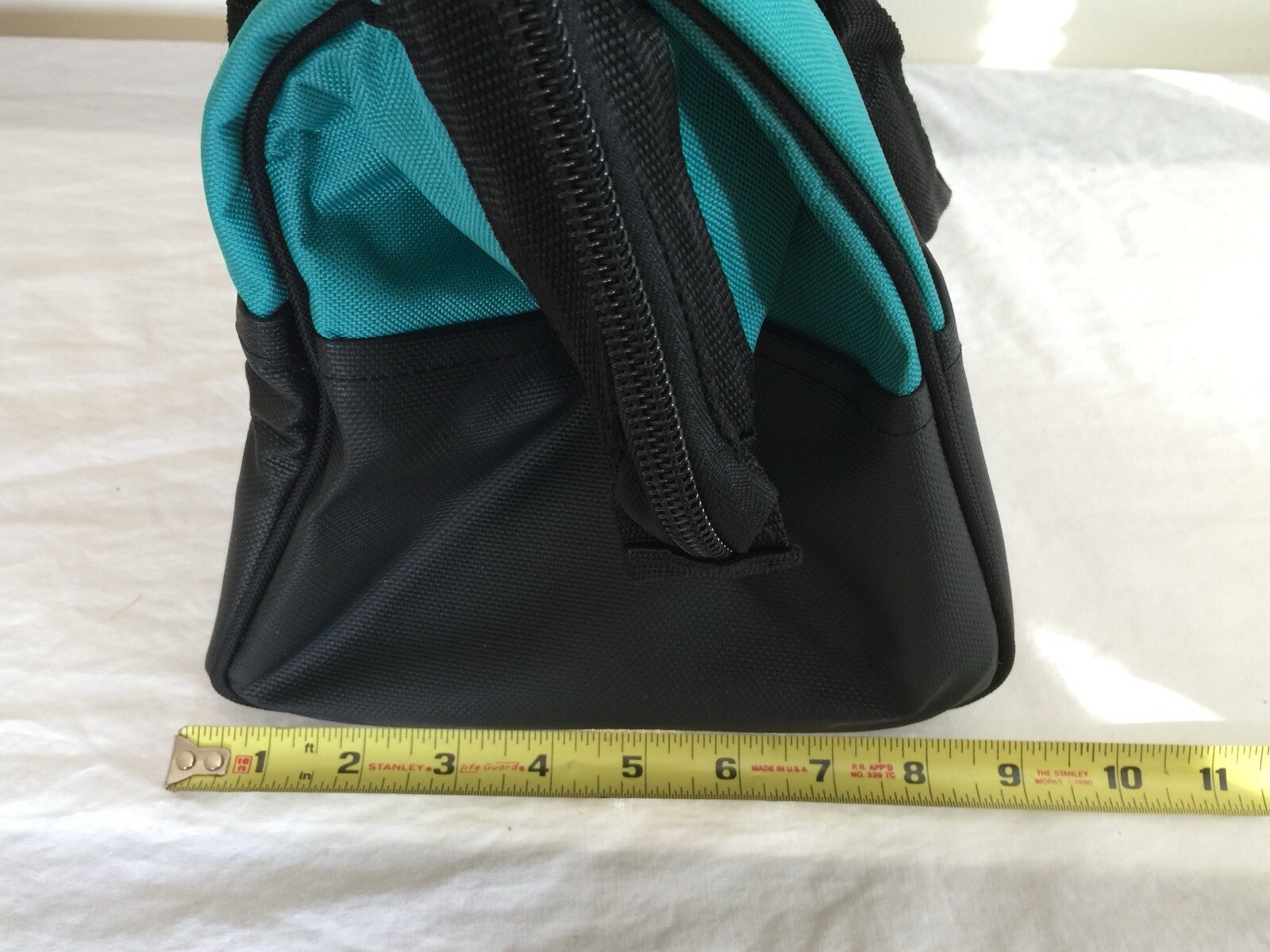 NWOT Makita Tool Bag W/ Shoulder Strap Blue Black 15”X8”X10” With Inner Pockets
