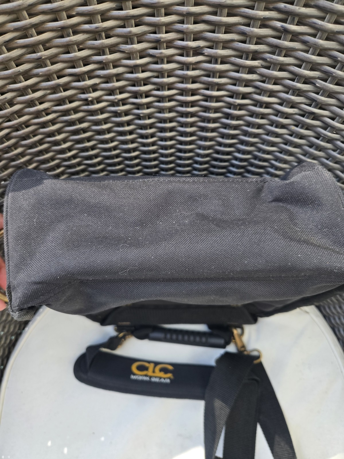 CLC 1509 Zippered Professional Electricians Tool Pouch, 21 Pocket , Black, New