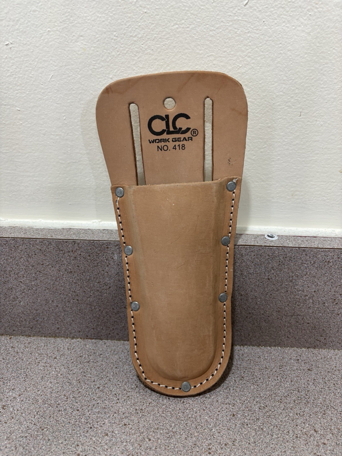 CLC 418 Leather Tool Holder Brown Work Gear Pouch MPN 418 Single Item Durable