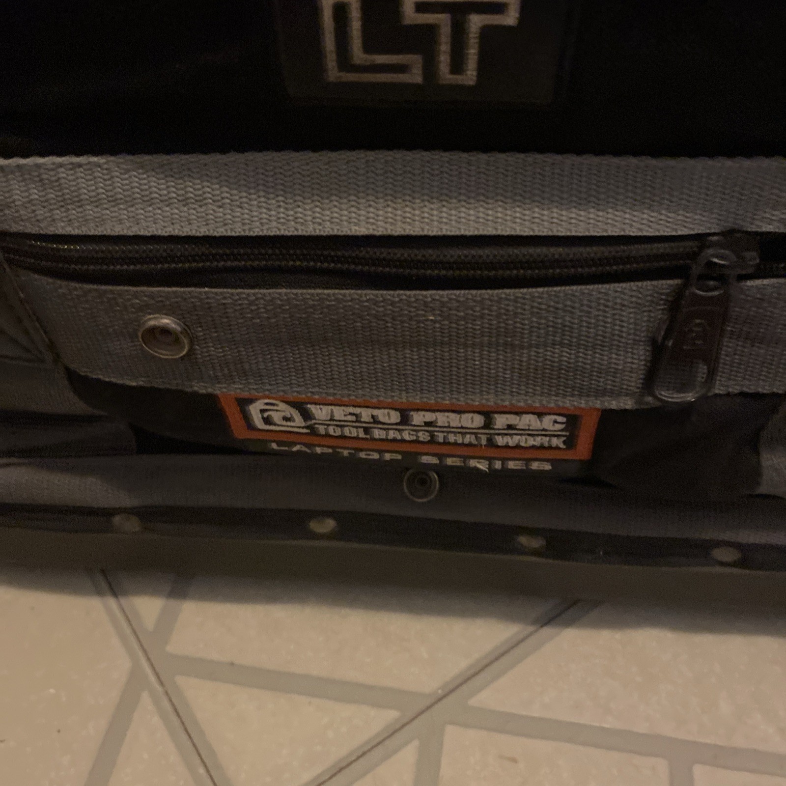 VETO PRO PAC LT ,looks Rough Missing Straps AS IS For Parts,READ