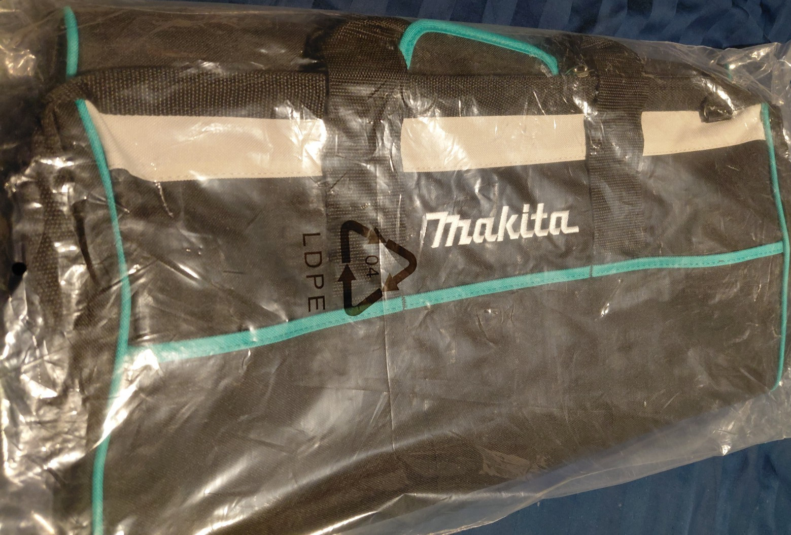 Makita 832411-9 20.5″ Heavy Duty Large Tool Bag with 6 Pockets