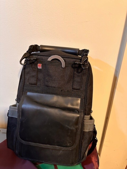 Veto Pro Pac MB3 Large Meter Bag, 15.47 x 14.96 x 4.37 in Great shape!