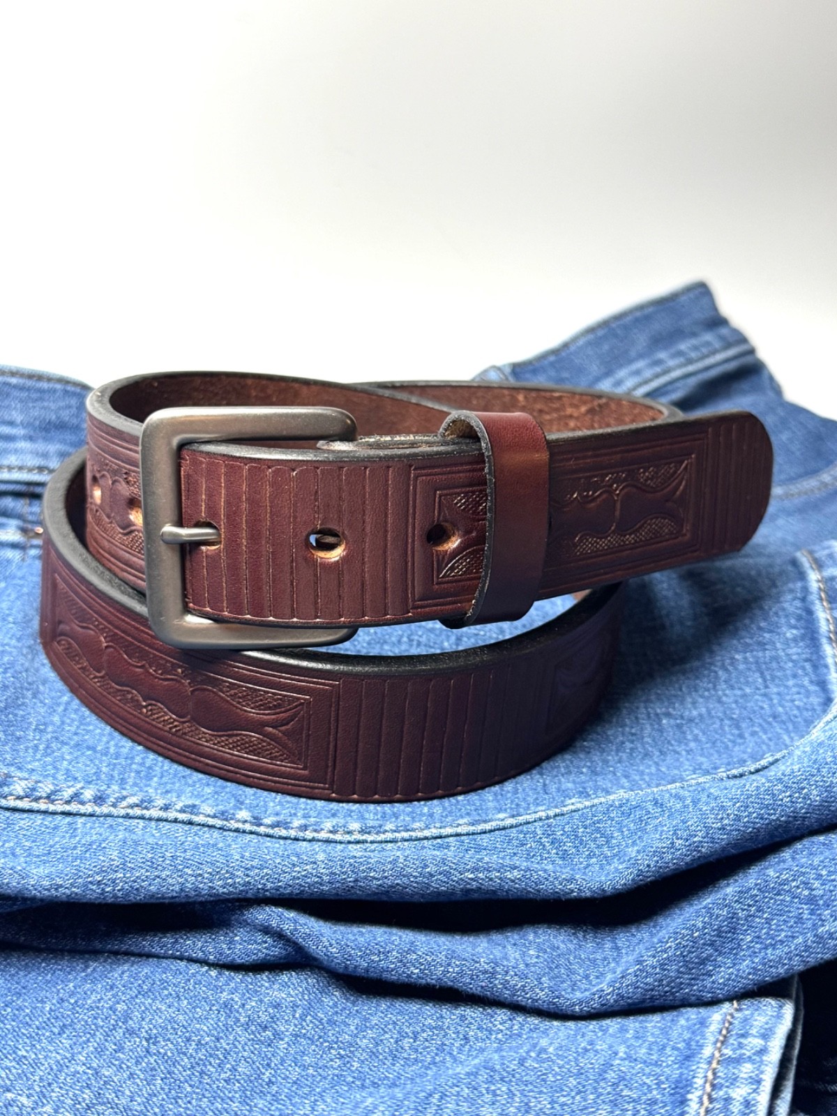 Boxed Brown Premium Heavy Leather Belt — Amish Handcrafted