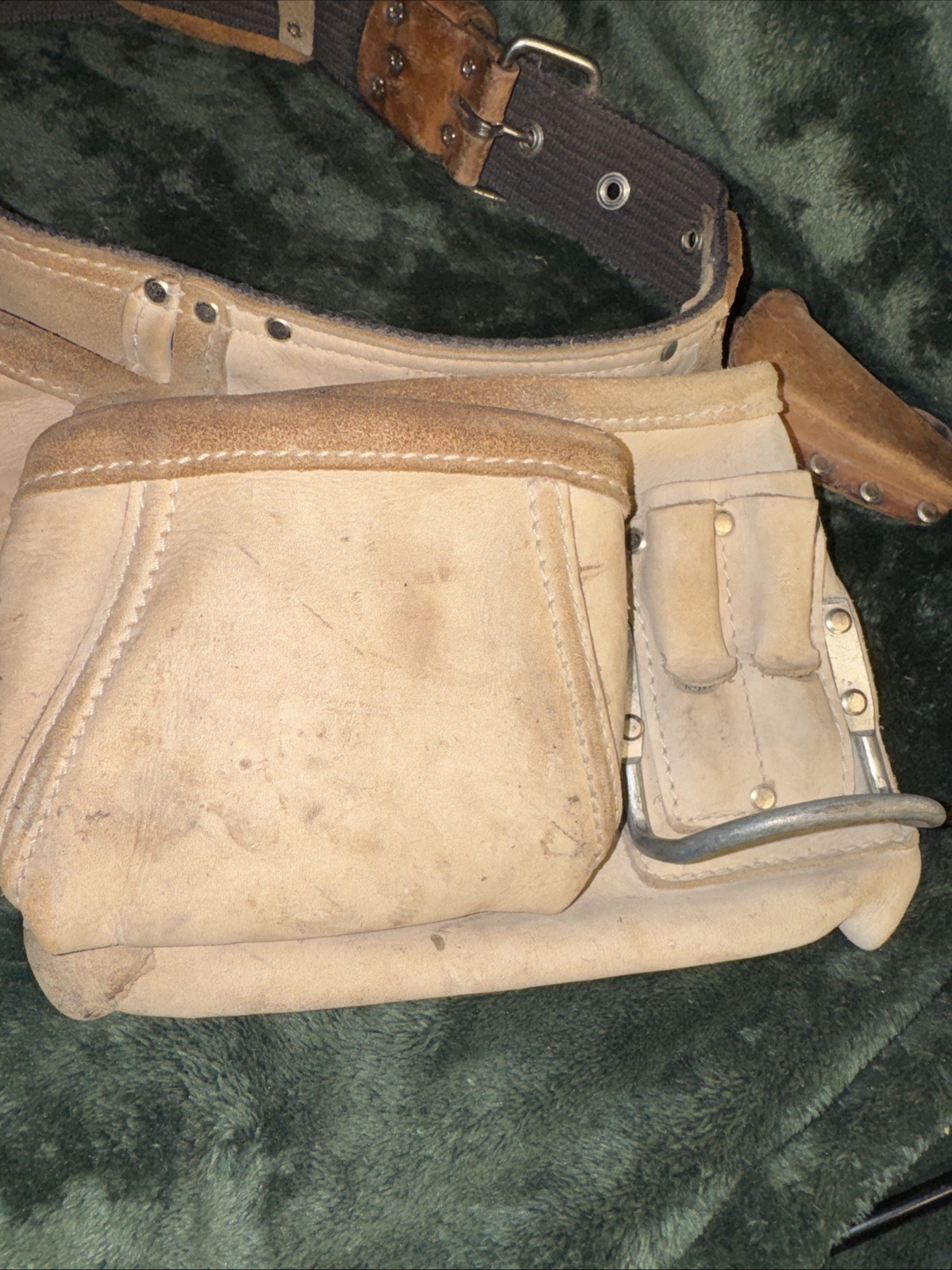 CLC Leather Tool Belt Custom Leather Craft No 175274 Adjustable Belt Buckle