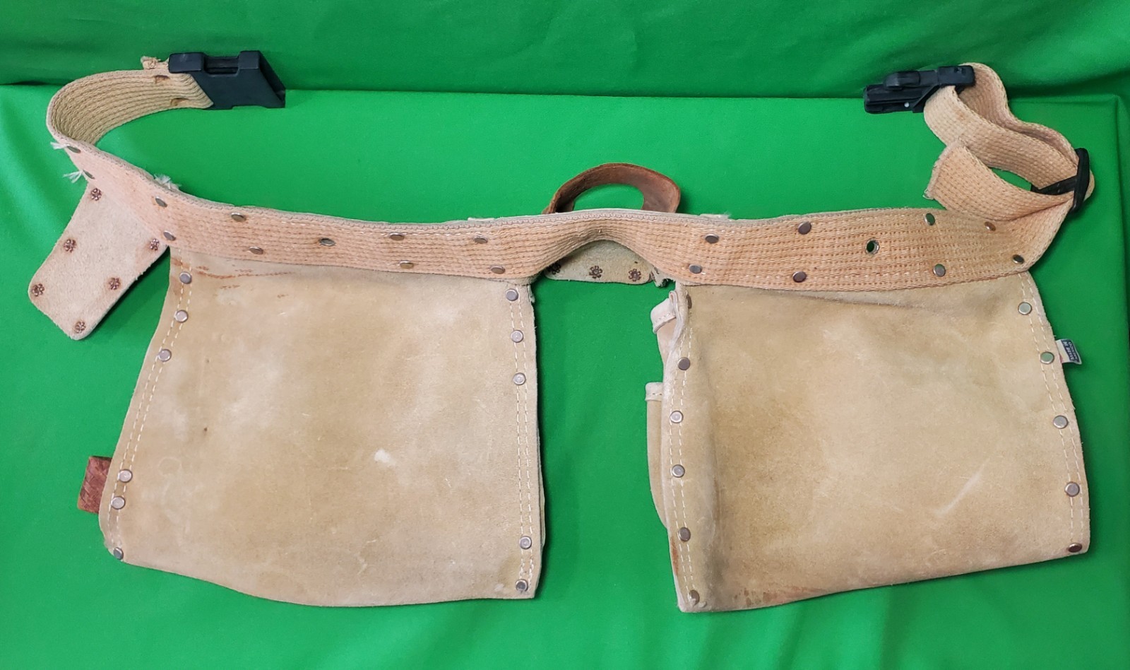Sears Craftsman Leather Carpenters Tool Belt 937543 / 37543