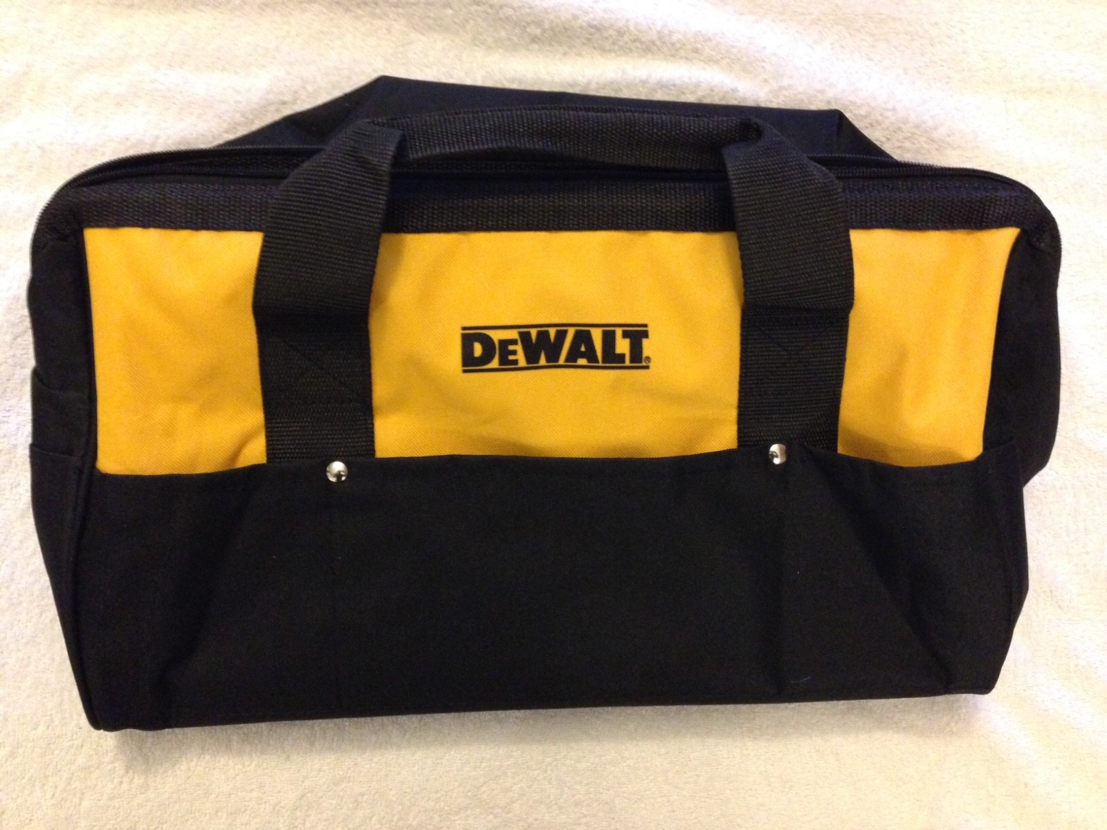 New Dewalt DCK019 Tool Bag Heavy Duty Ballistic Nylon 19” x 12″ x11″ w 6 pockets