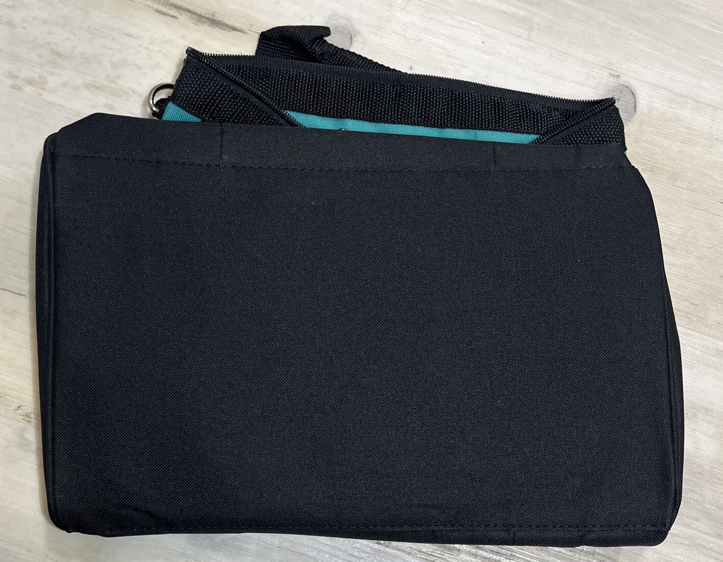 Makita Contractors Tool Bag 14”x8.5” x 11” W/ 8 Outside Pockets & Shoulder Strap