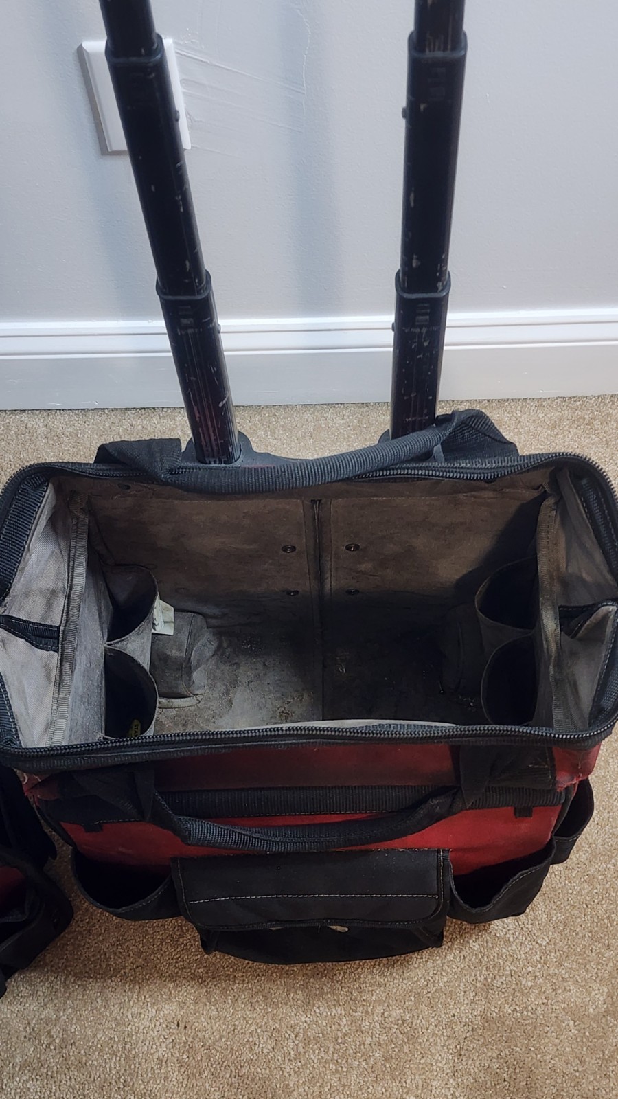 Husky HD65018-TH 18 Pockets Telescoping Handle Rolling Tool Bag