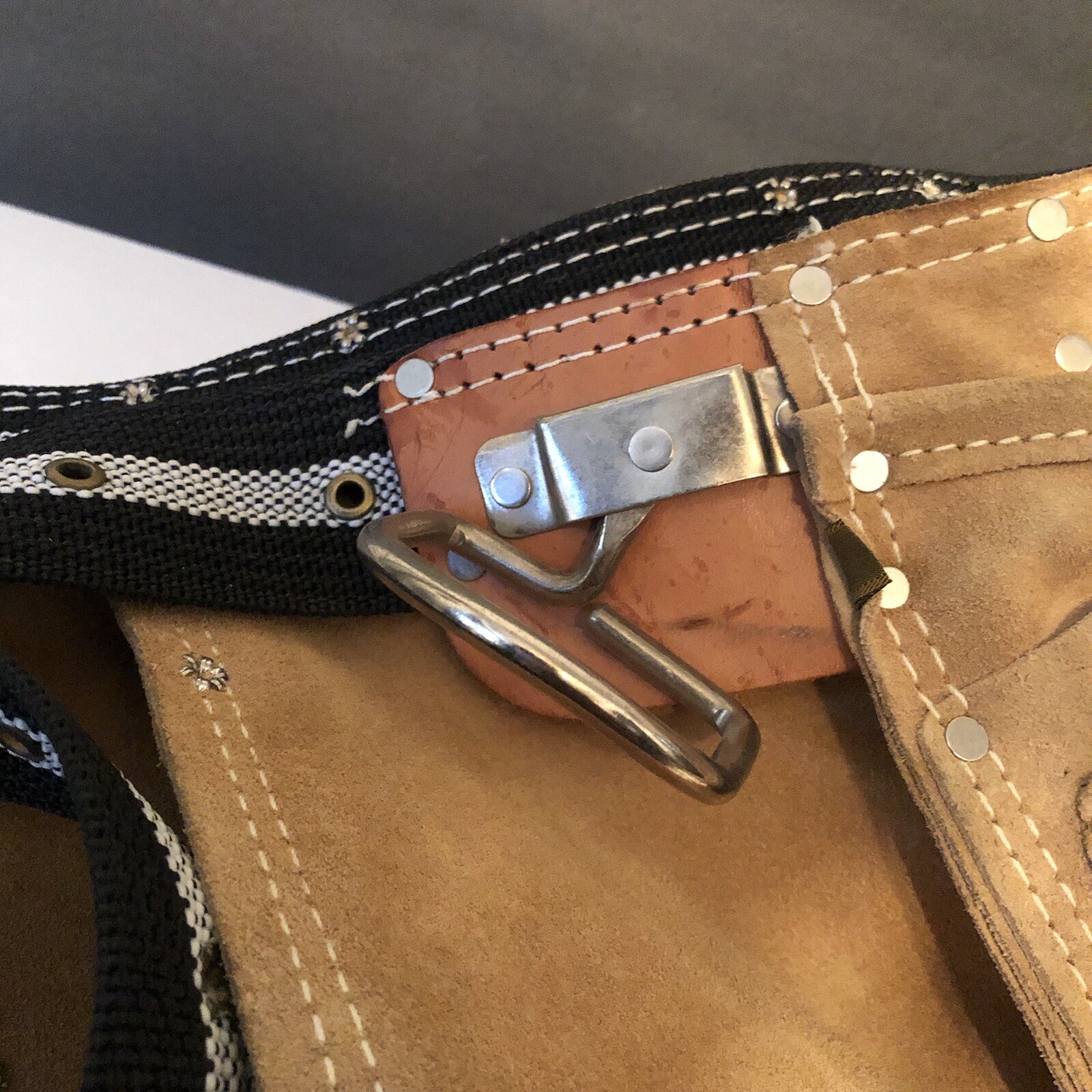 Popular Mechanics Leather Tool Belt Tan Light Brown Adjustable Pockets Loops