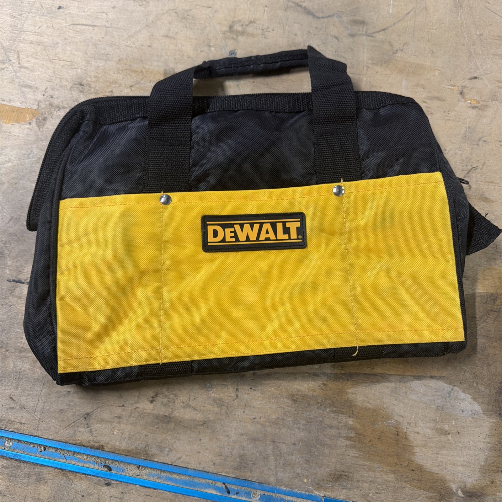 DeWalt 13 in. Nylon Heavy Duty Tool Bag with 6 Pockets 13″x10″x8”