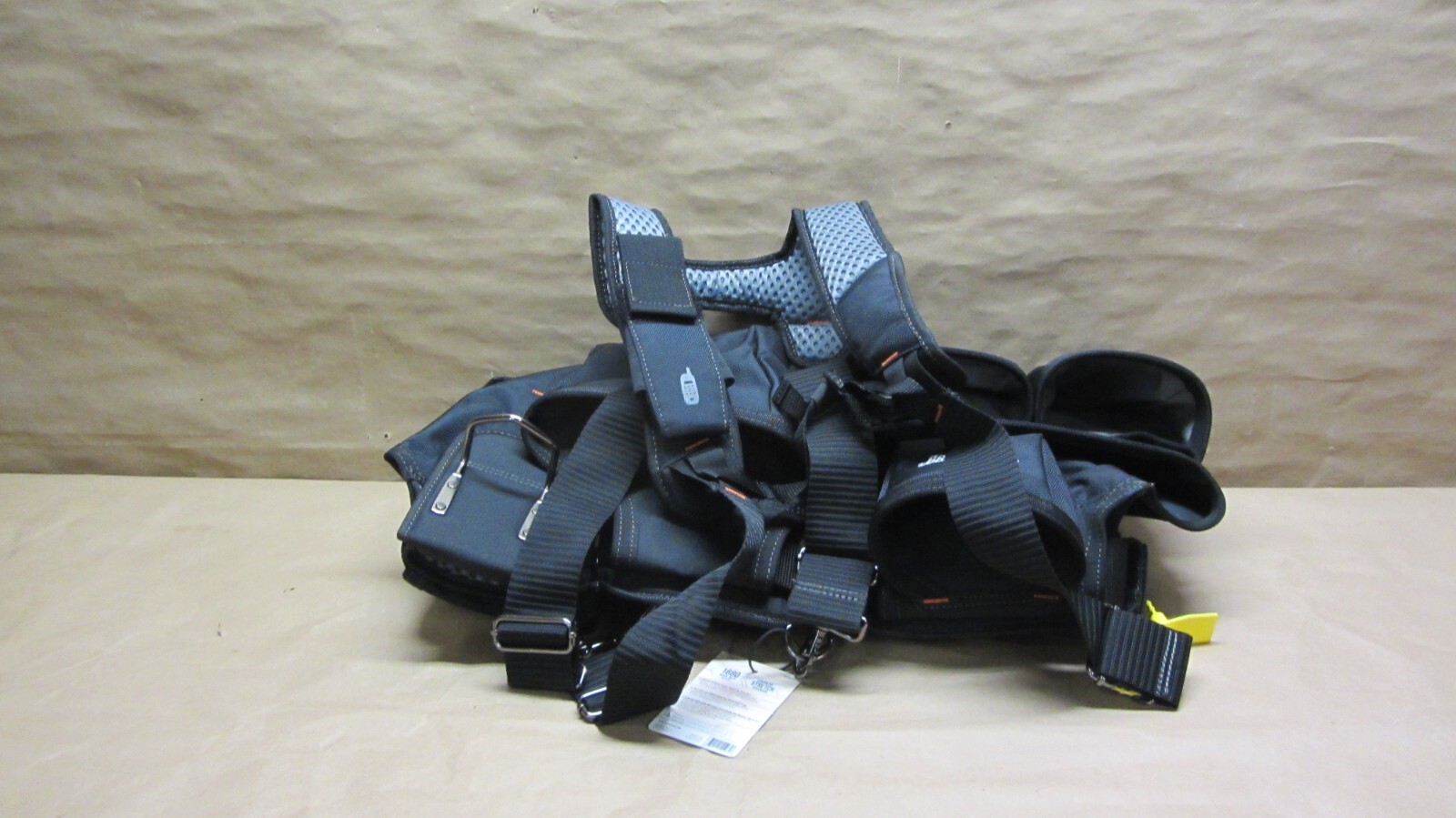 Bucket Boss 55285-HV Framer’s Tool Belt Suspenders 17 Pocket 2-Pack Black