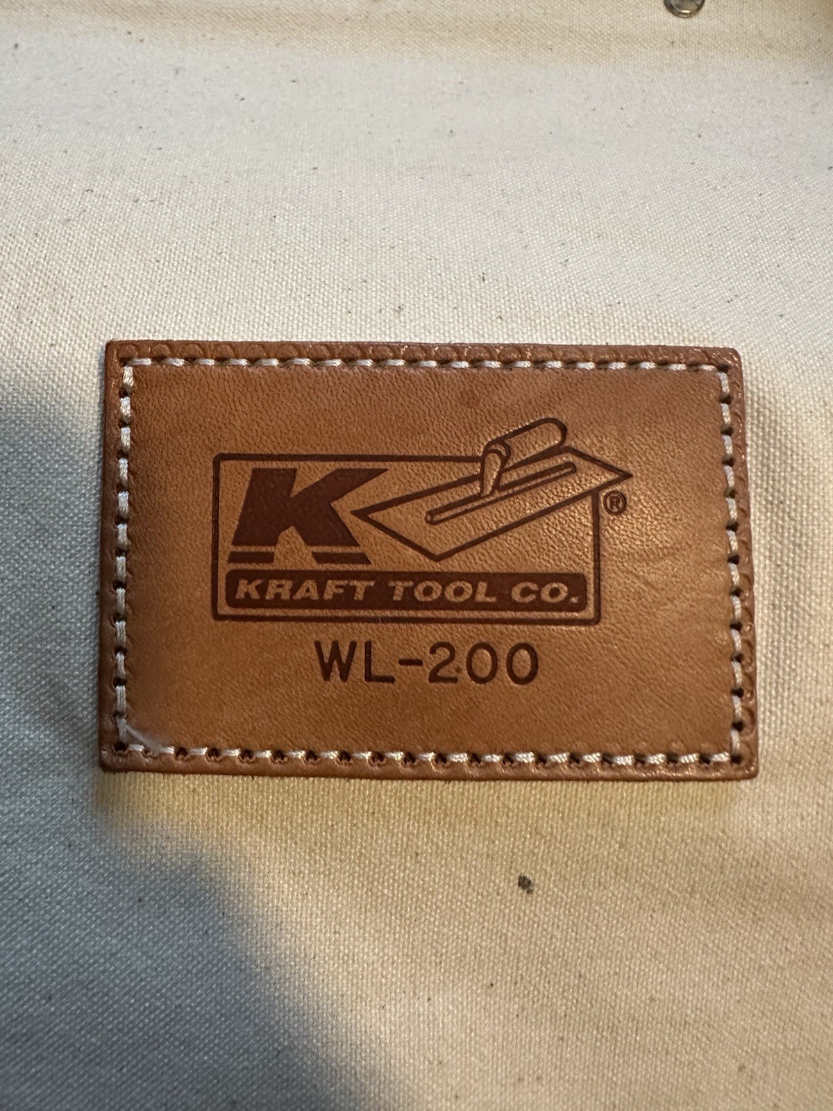 Kraft Tool Co 20 In. Deluxe Leather Bottom Canvas Bag Read
