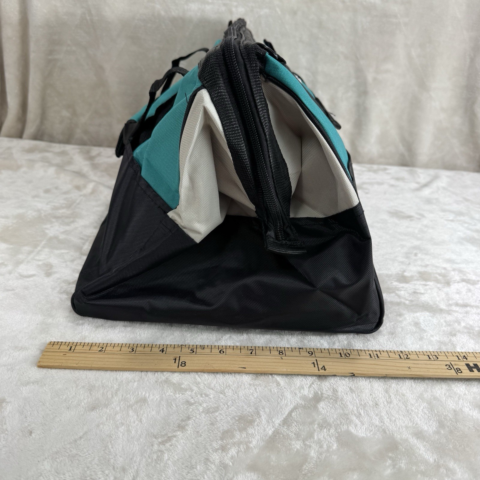MAKITA 831271-6 21″ X 12″ CONTRACTOR TOOL BAG – BLUE/LIGHT GRAY/BLACK