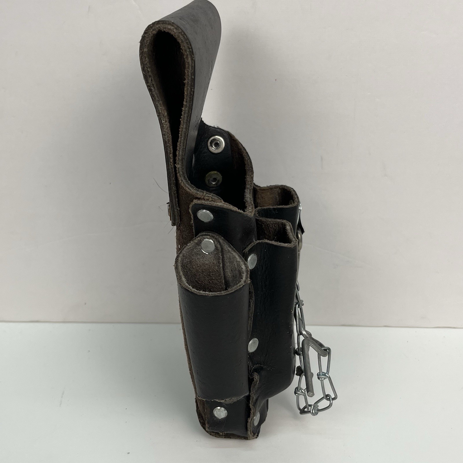 Southwire POUCH4 Leather Tool Pouch 5 Pocket Pouch + Electrical Tape Chain USED