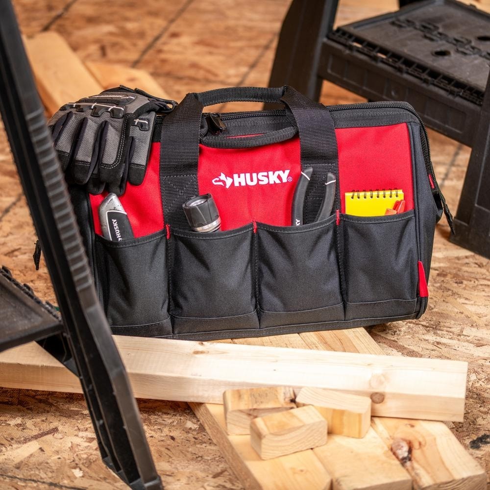 18 in. 14 Pocket Zippered Tool Bag